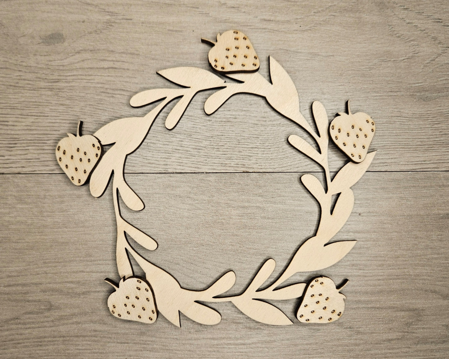Strawberry Wreath | #4706