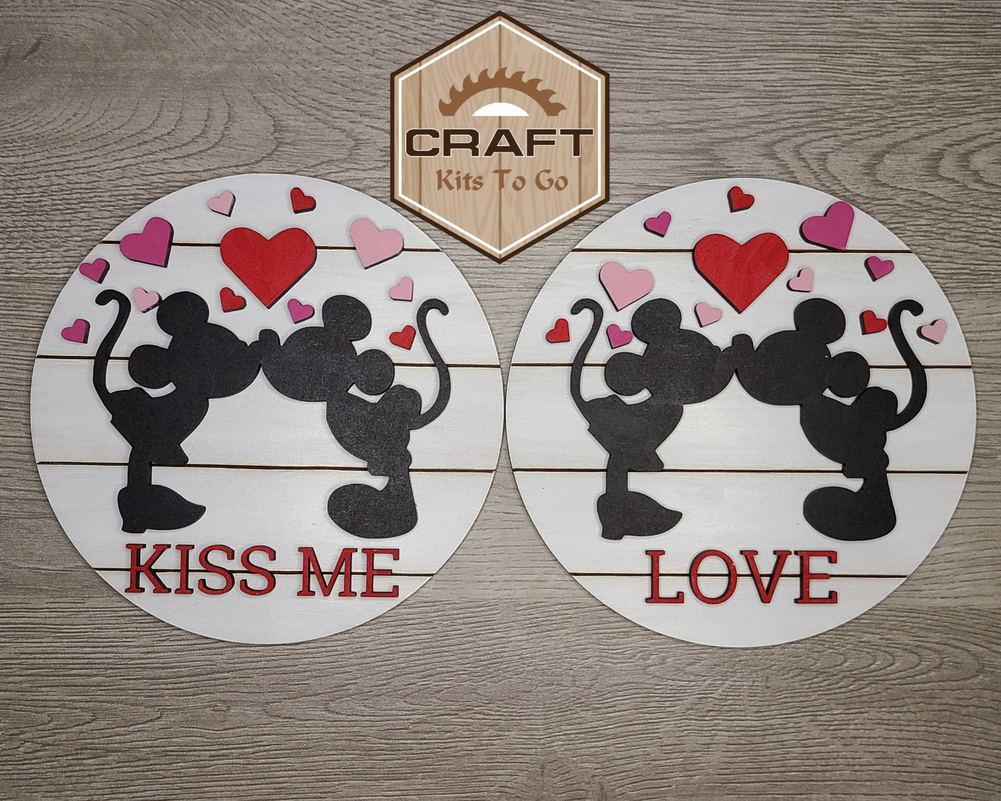 Kiss Me Sign | #3196